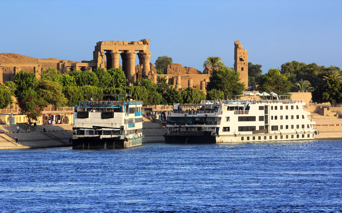 Discover the Treasures of the Nile: A 15-Day Egyptian Tour for South Africans - Cruising the Nile River